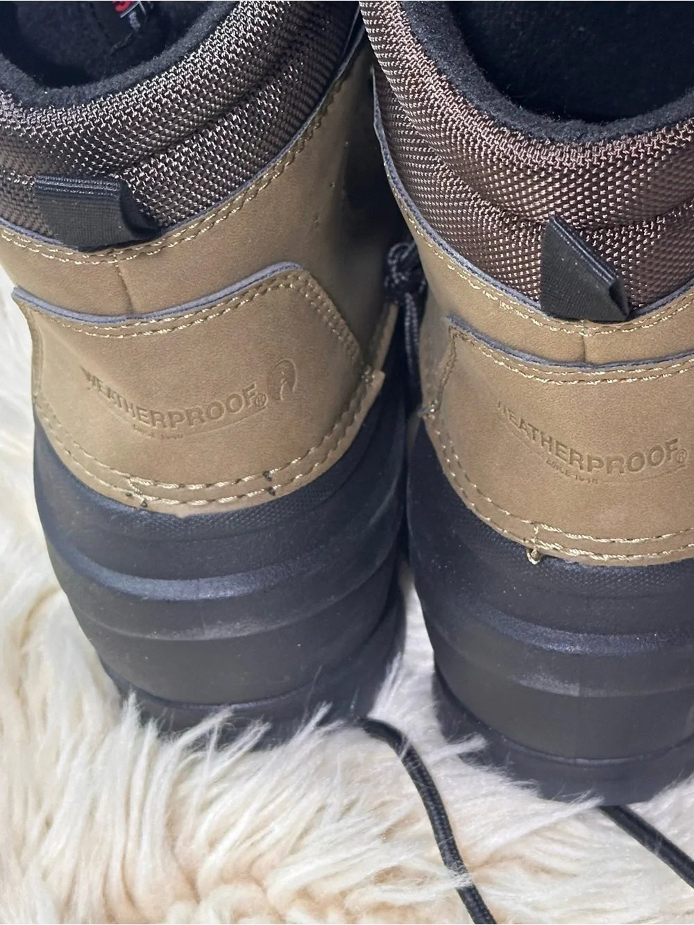 3M Thinsulate Brown and Black Men's Insulated Hiking Boots